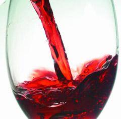 環(huán)球酒庫(kù)探秘 | 紅酒兌雪碧真的很low嗎？聊聊酒精飲料與脫醇酒的飲用文化